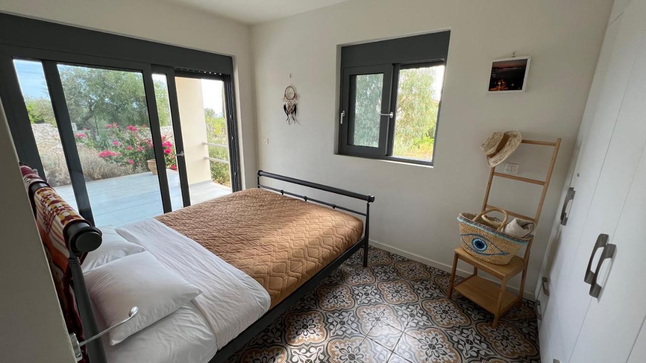 Luxurious Villa At A Unique Spot Agios Nikolaos  Exterior photo