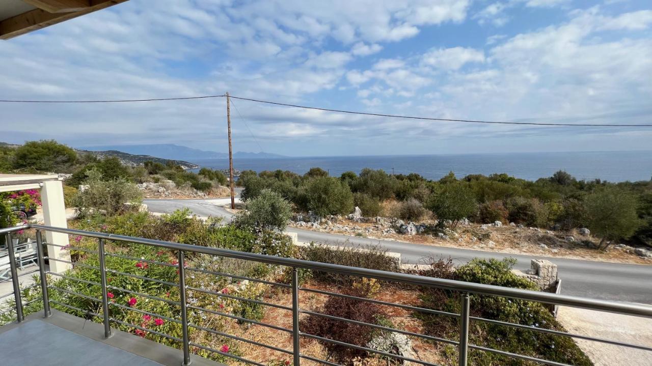 Luxurious Villa At A Unique Spot Agios Nikolaos  Exterior photo