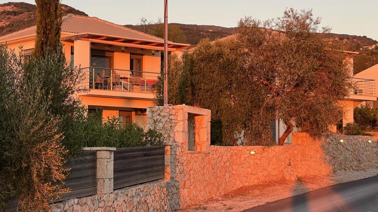 Luxurious Villa At A Unique Spot Agios Nikolaos  Exterior photo