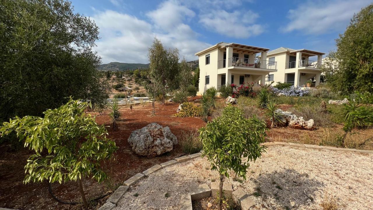 Luxurious Villa At A Unique Spot Agios Nikolaos  Exterior photo