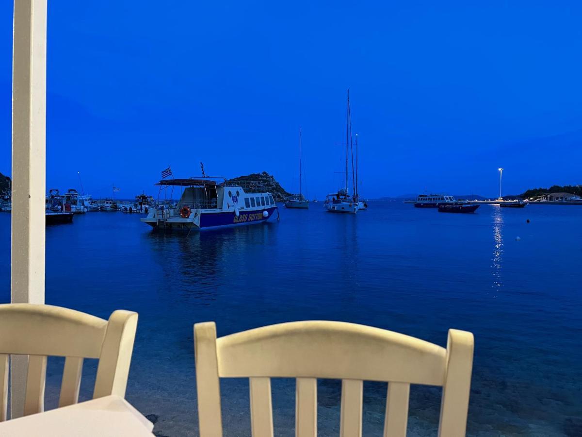 Luxurious Villa At A Unique Spot Agios Nikolaos  Exterior photo