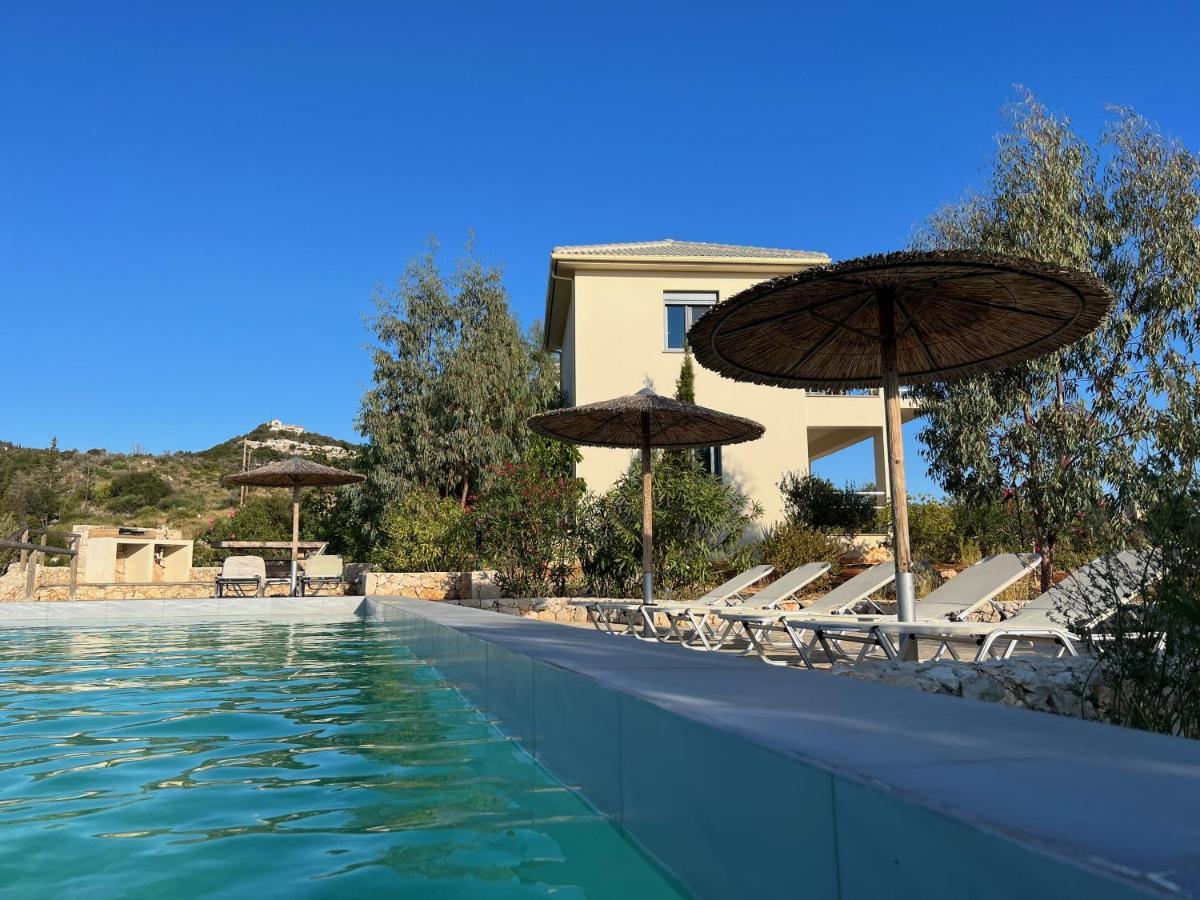 Luxurious Villa At A Unique Spot Agios Nikolaos  Exterior photo