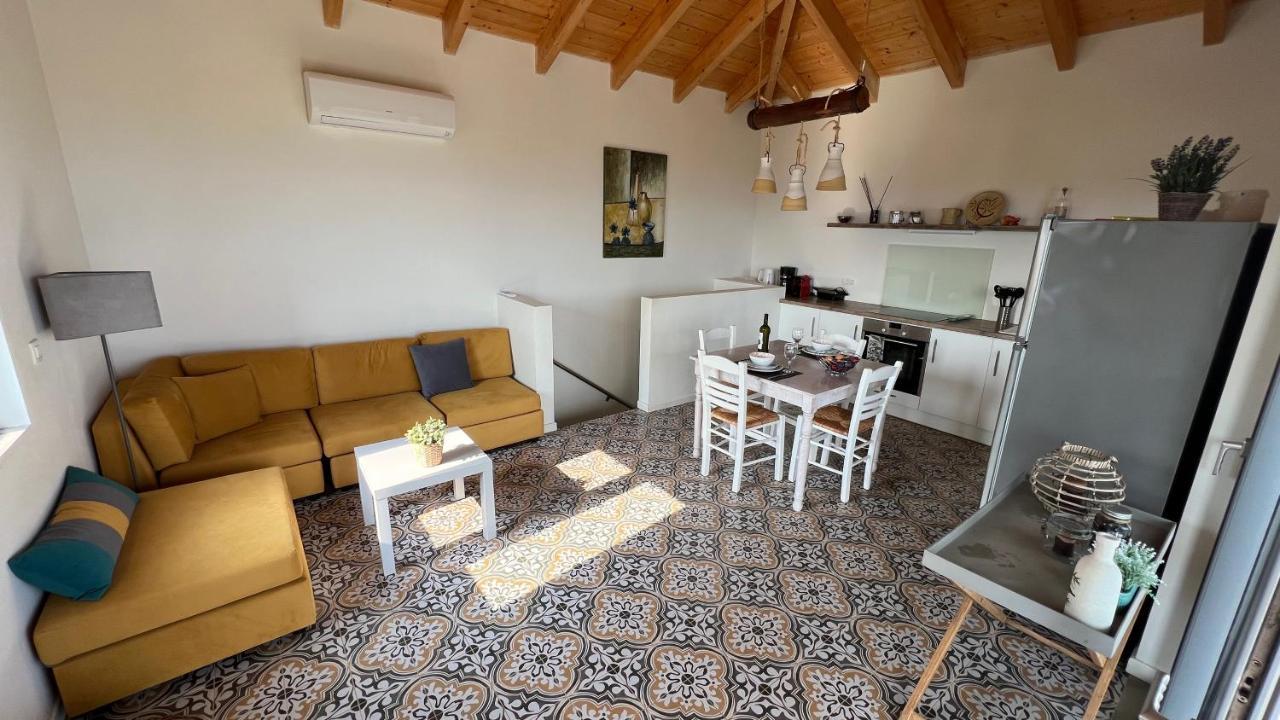 Luxurious Villa At A Unique Spot Agios Nikolaos  Exterior photo