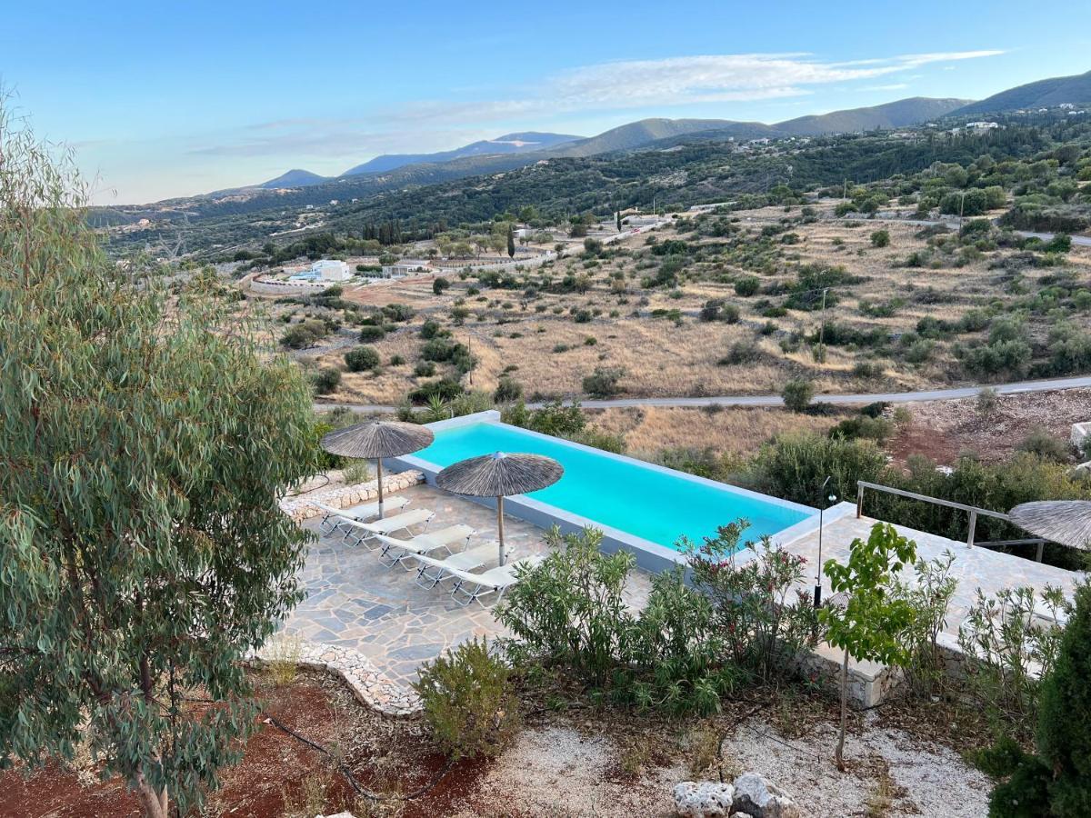 Luxurious Villa At A Unique Spot Agios Nikolaos  Exterior photo
