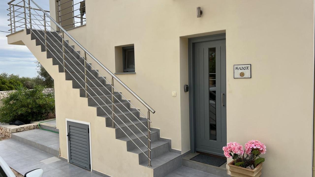 Luxurious Villa At A Unique Spot Agios Nikolaos  Exterior photo