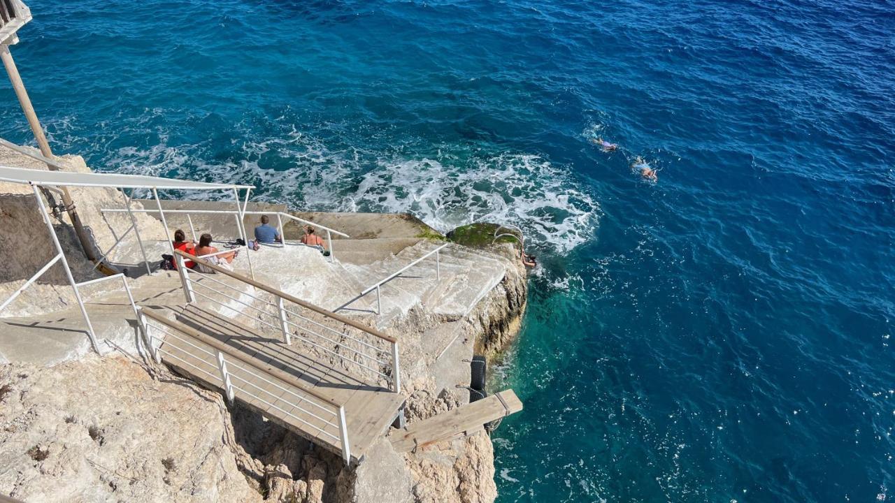 Luxurious Villa At A Unique Spot Agios Nikolaos  Exterior photo